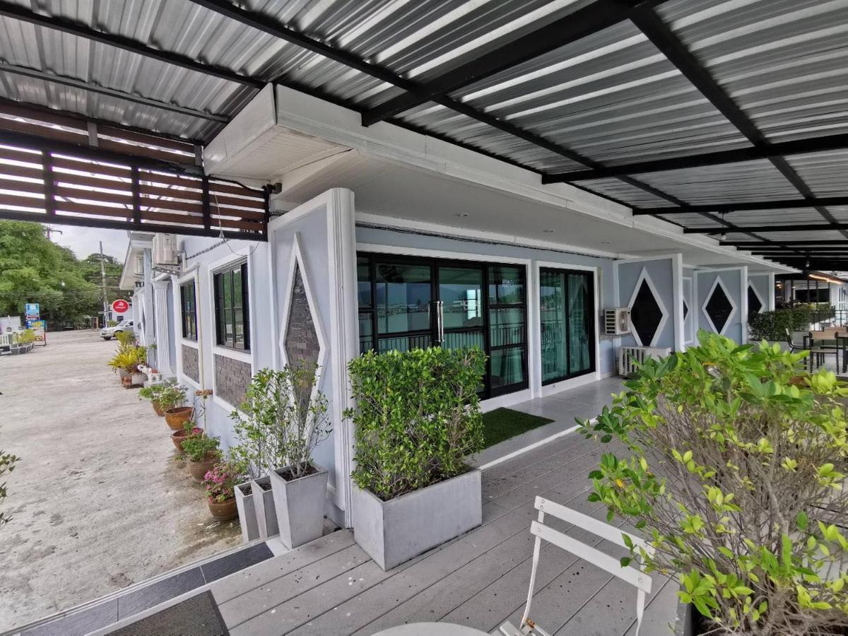 Chaiyai River Front Hotel Sichon Extérieur photo