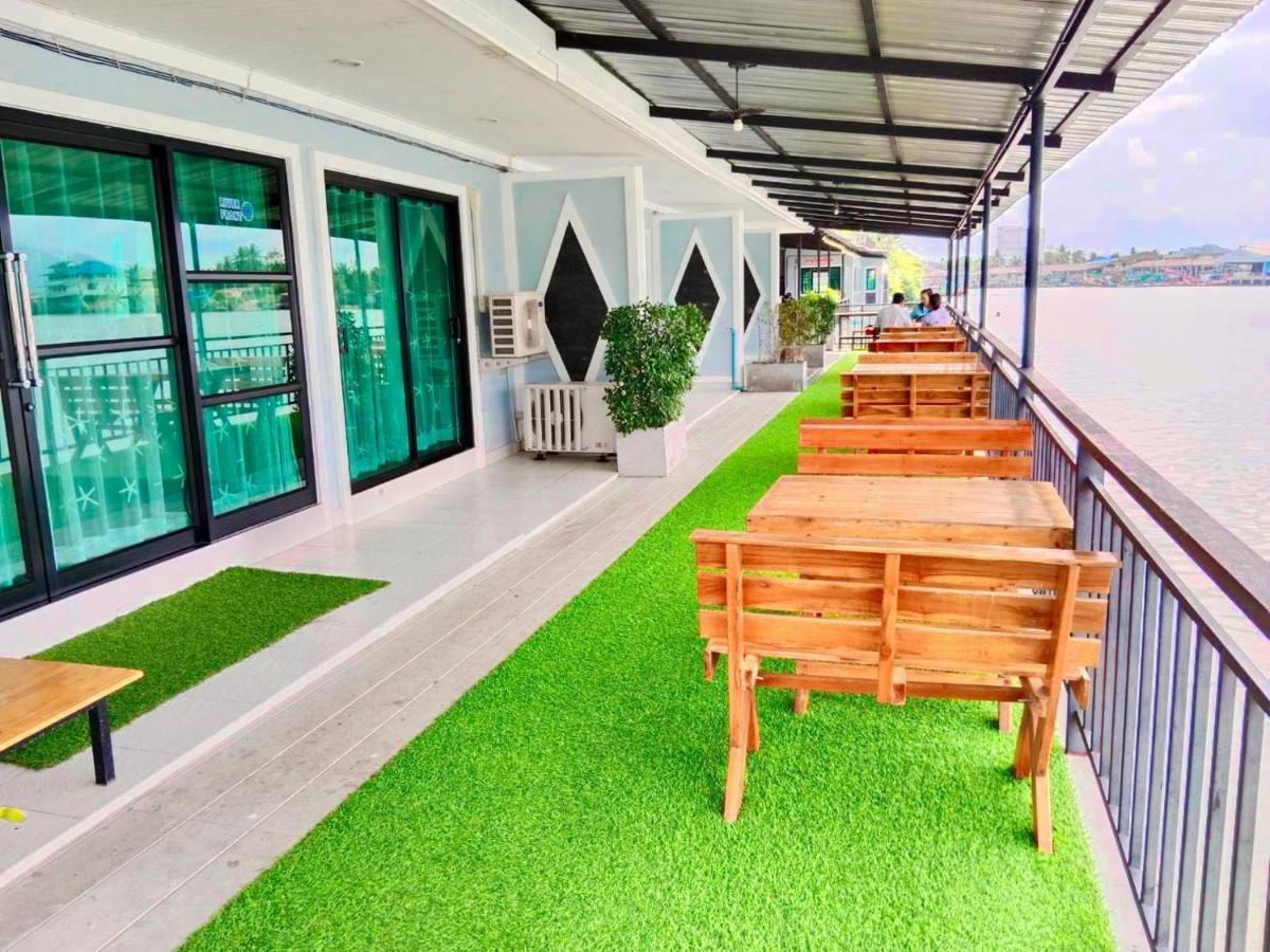 Chaiyai River Front Hotel Sichon Extérieur photo