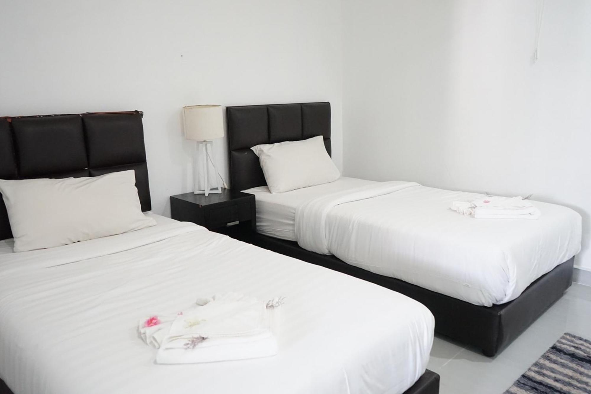 Chaiyai River Front Hotel Sichon Extérieur photo